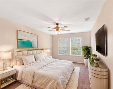 4729 Woodhaven Lane - Photo Thumbnail 2