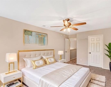 4729 Woodhaven Lane - Photo Thumbnail 3