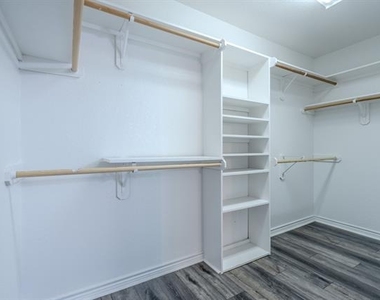 605 N Avenue D - Photo Thumbnail 12