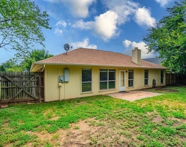 605 N Avenue D - Photo Thumbnail 19