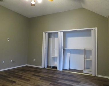 6034 Maple Leaf Drive - Photo Thumbnail 19