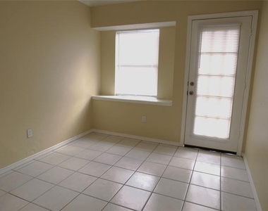 6034 Maple Leaf Drive - Photo Thumbnail 9