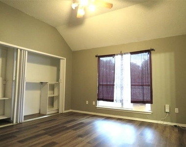 6034 Maple Leaf Drive - Photo Thumbnail 17