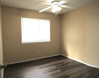 6034 Maple Leaf Drive - Photo Thumbnail 24