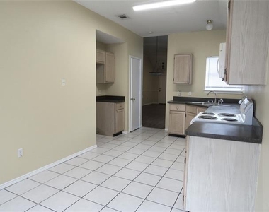 6034 Maple Leaf Drive - Photo Thumbnail 7