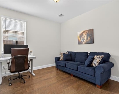 1002 Copper Smith Way - Photo Thumbnail 17