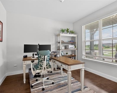 1002 Copper Smith Way - Photo Thumbnail 7