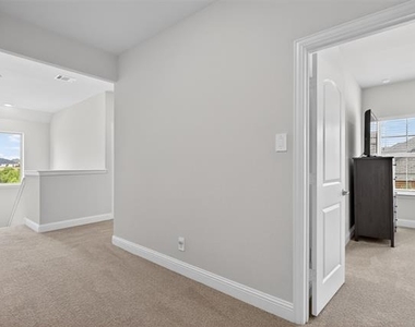 1002 Copper Smith Way - Photo Thumbnail 26