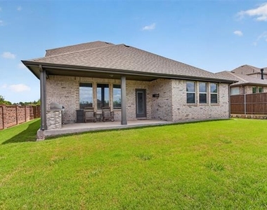 1002 Copper Smith Way - Photo Thumbnail 36
