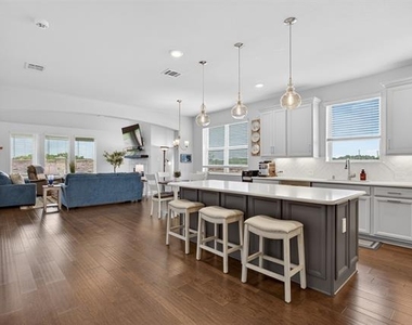 1002 Copper Smith Way - Photo Thumbnail 8