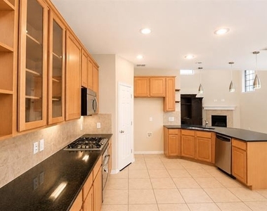 9829 Lightcatcher Drive - Photo Thumbnail 7