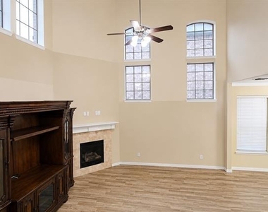 9829 Lightcatcher Drive - Photo Thumbnail 5