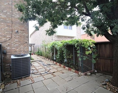 9829 Lightcatcher Drive - Photo Thumbnail 28