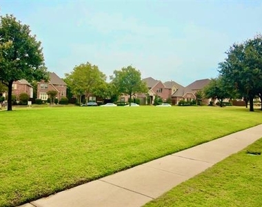 9829 Lightcatcher Drive - Photo Thumbnail 31