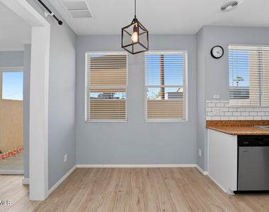 1886 E Don Carlos Avenue - Photo Thumbnail 9