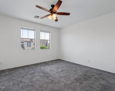 1886 E Don Carlos Avenue - Photo Thumbnail 20