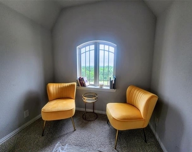 1024 Timber Ridge Drive - Photo Thumbnail 8