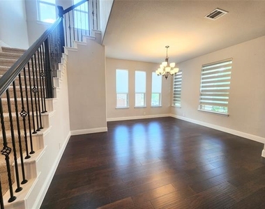 1024 Timber Ridge Drive - Photo Thumbnail 9