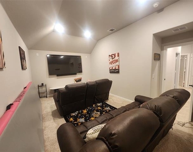 1024 Timber Ridge Drive - Photo Thumbnail 20
