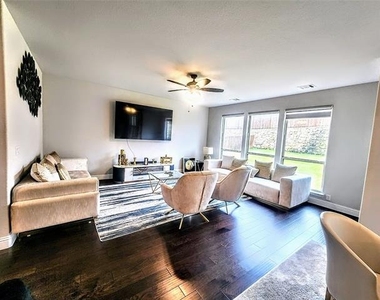 1024 Timber Ridge Drive - Photo Thumbnail 5
