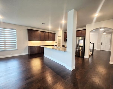 1024 Timber Ridge Drive - Photo Thumbnail 4