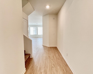 1750 W Inca Drive - Photo Thumbnail 1