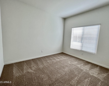 1750 W Inca Drive - Photo Thumbnail 10