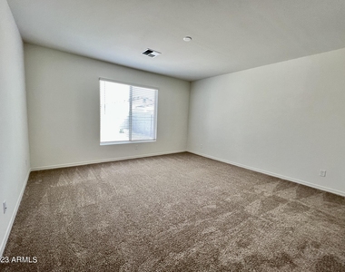 1750 W Inca Drive - Photo Thumbnail 11