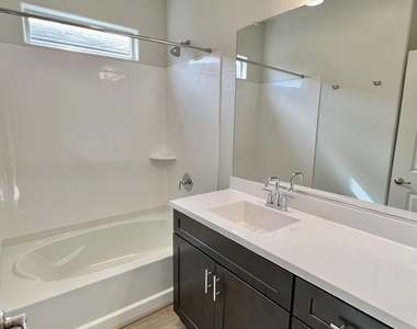 1750 W Inca Drive - Photo Thumbnail 9