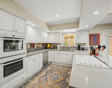 7243 E Montebello Avenue - Photo Thumbnail 9