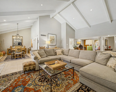 7243 E Montebello Avenue - Photo Thumbnail 6