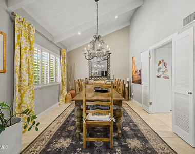 7243 E Montebello Avenue - Photo Thumbnail 8
