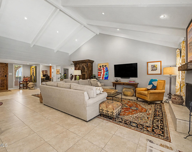 7243 E Montebello Avenue - Photo Thumbnail 7