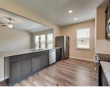 1706 Sandalwood Way - Photo Thumbnail 6