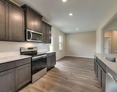 1706 Sandalwood Way - Photo Thumbnail 5