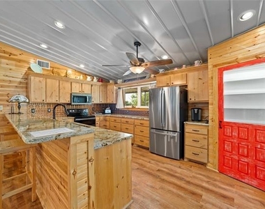970 Cr 256 - Photo Thumbnail 11