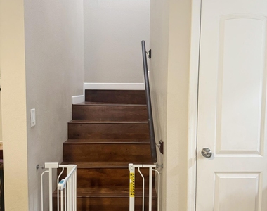 222 W Brown Road - Photo Thumbnail 7