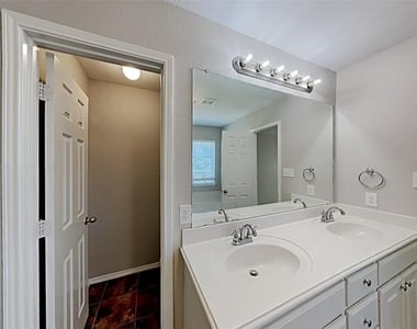 632 Hutchins Drive - Photo Thumbnail 14