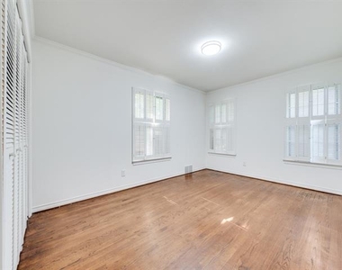 10715 Royal Springs Drive - Photo Thumbnail 6