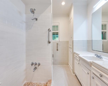 10715 Royal Springs Drive - Photo Thumbnail 8