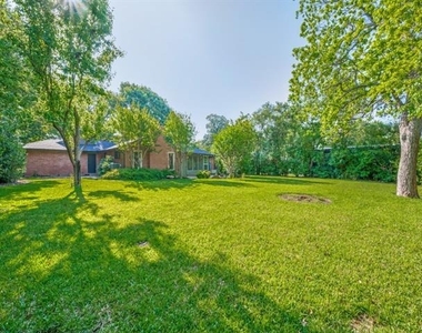 10715 Royal Springs Drive - Photo Thumbnail 11