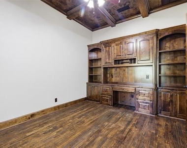 1453 Whitley Road - Photo Thumbnail 6