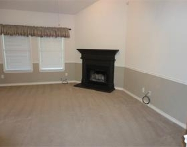 981 Crockett Drive - Photo Thumbnail 13