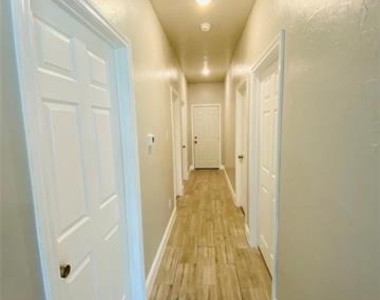 3406 Avon Drive - Photo Thumbnail 6