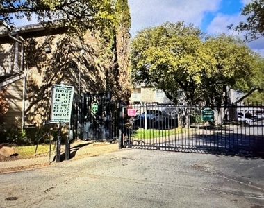 4748 Old Bent Tree Lane - Photo Thumbnail 4