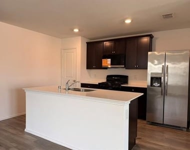 405 Lauren Brooke Drive - Photo Thumbnail 18
