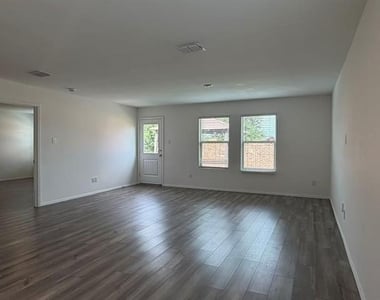 405 Lauren Brooke Drive - Photo Thumbnail 29
