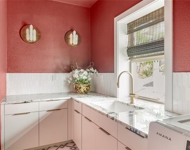 9831 Lakemont Drive - Photo Thumbnail 18