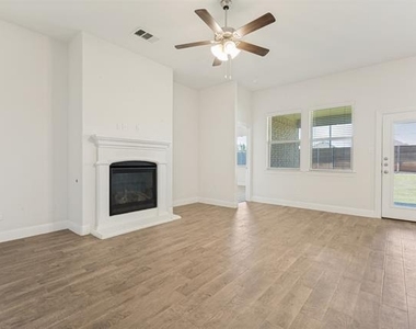 11000 Ranchera Drive - Photo Thumbnail 5