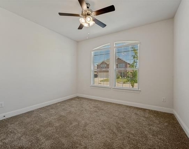 11000 Ranchera Drive - Photo Thumbnail 12